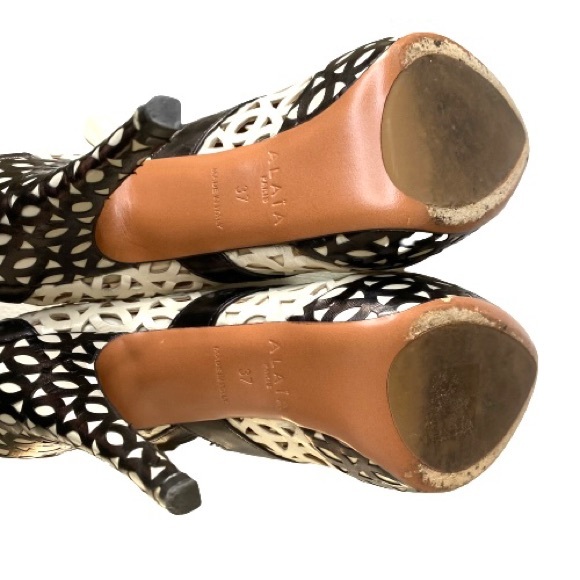 Alaia Black and White Laser Cut Peep-Toe Platform Booties Size 37 - Picture 6 of 7